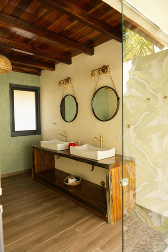 Bathroom 4, Catalina's Hideaway, Soná
