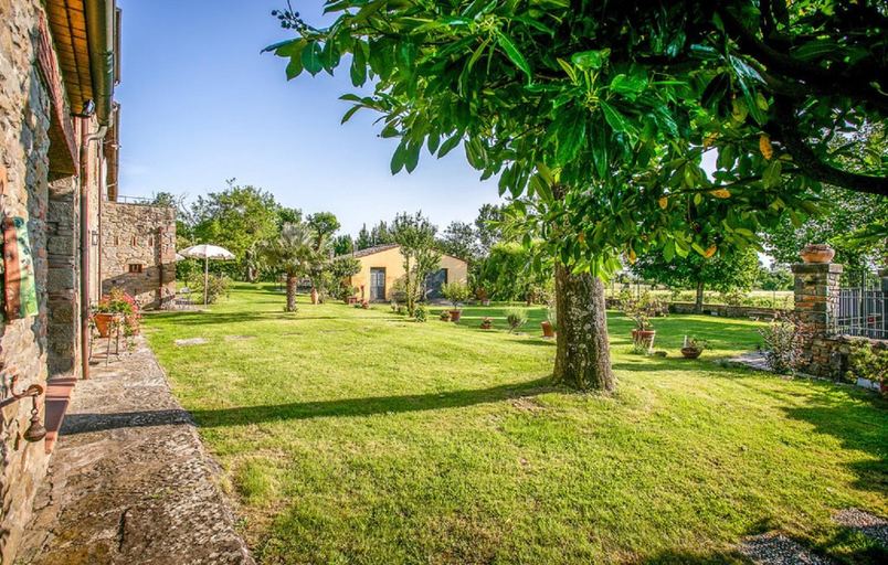 Others 5, Casale il Gelso by VacaVilla, Arezzo