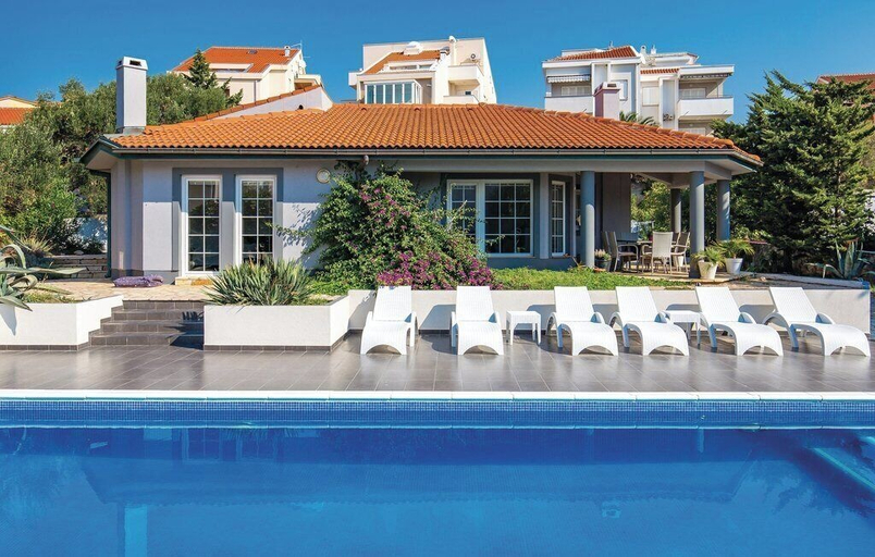 Sport & Beauty 4, Charming Villa Antonija, Novalja