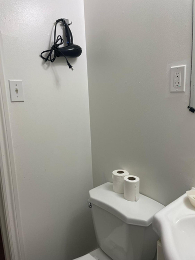 Bathroom 4, London Residency Inn, Middlesex
