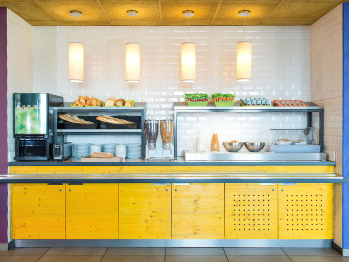 Food & Drinks 4, ibis budget Airport Lyon Saint-Exupery, Rhône