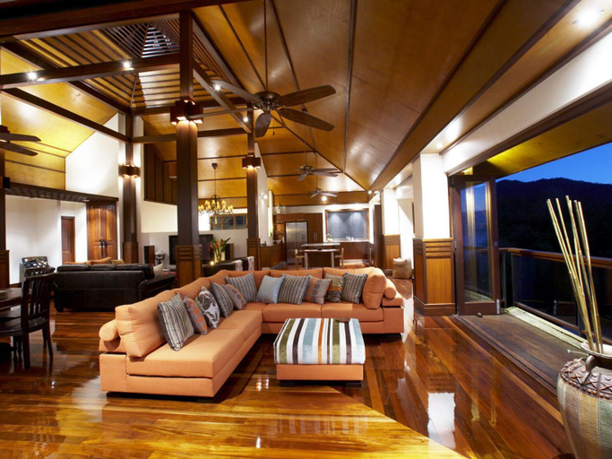Others 5, Lotus House, Magnetic Island