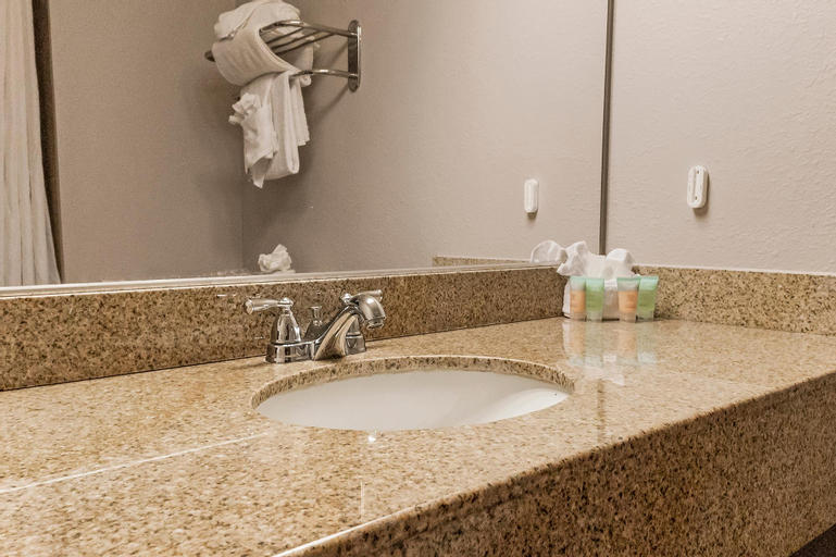 Bathroom 12