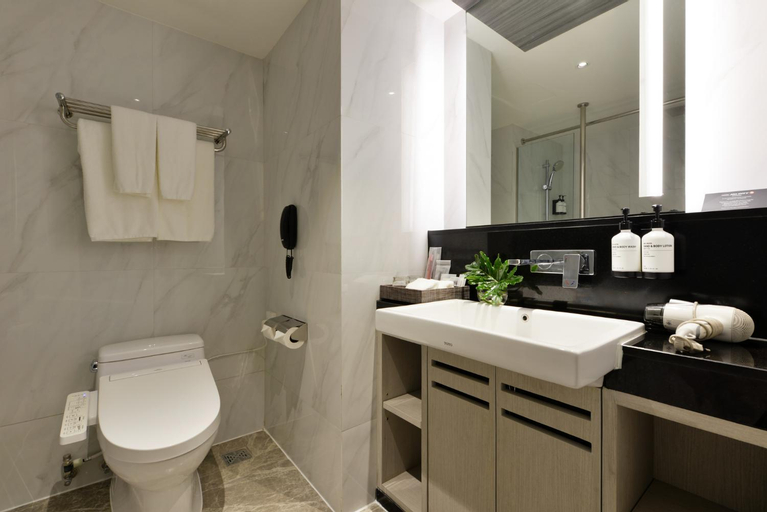 Bathroom 9