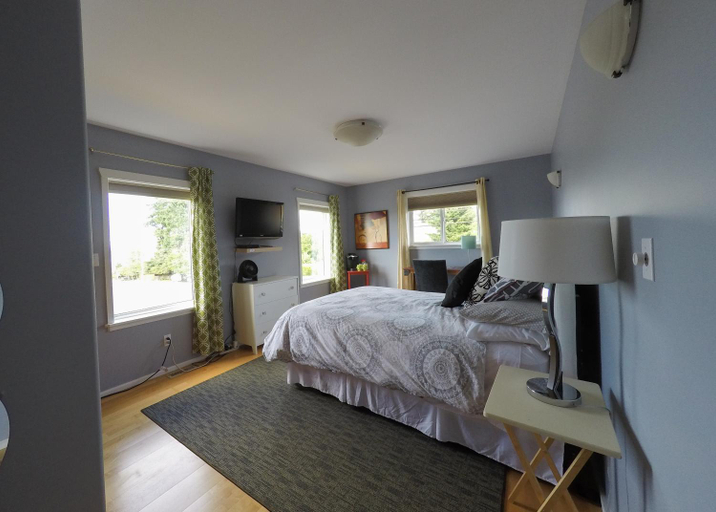 Others 5, Money Pennies Bed and Breakfast, Comox-Strathcona