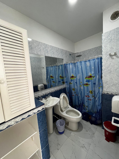 Bathroom 2, Hotel Zamba, Girardot