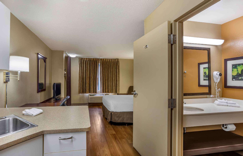Bathroom 15