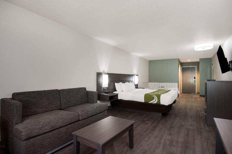 Bedroom 18