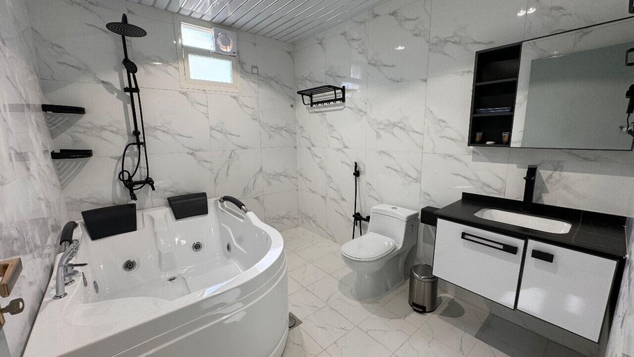 Bathroom 5, Qimam Park 5 Abha