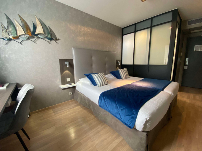 Bedroom 8
