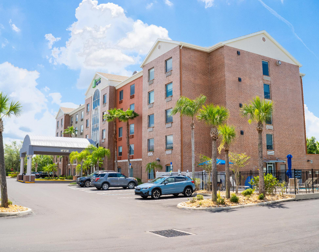 5, Holiday Inn Express Hotel & Suites Orange City, Volusia