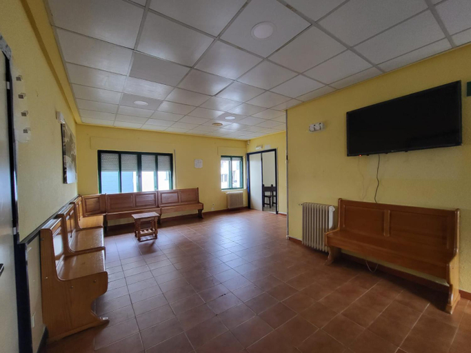 Others 5, Albergue de Villamanin, León