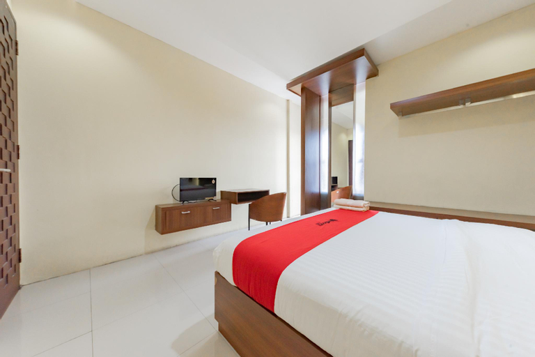 Bedroom 8