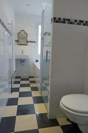Bathroom, Auberge du vieux puits, Seine-Maritime
