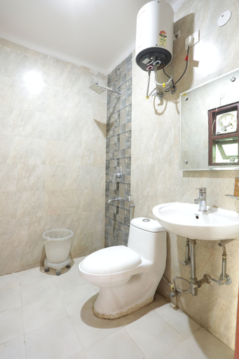 Bathroom 5, HOTEL LUXURY GLOBAL STAY, Delhi