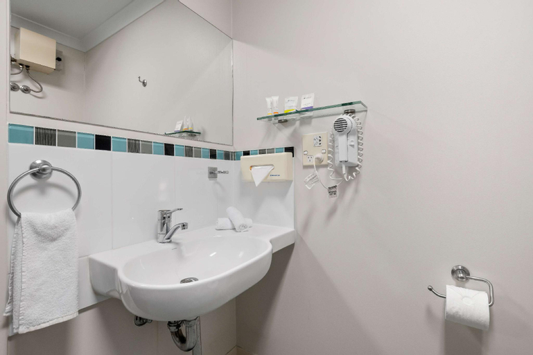 Bathroom 30