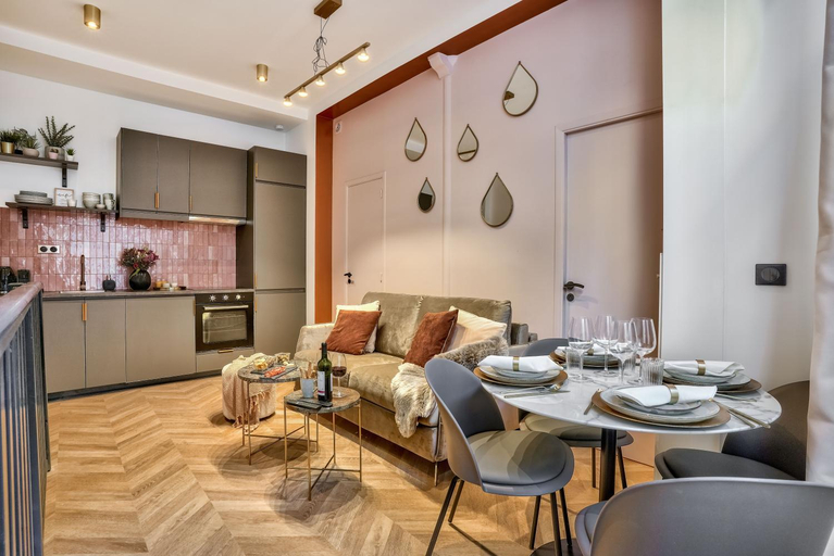 Others 3, NEW Eiffel Tour ! Splendid Apartments in the Heart of Paris, Paris