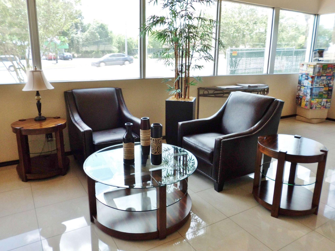 Public Area 1, America's Best Inn Lakeland, Polk