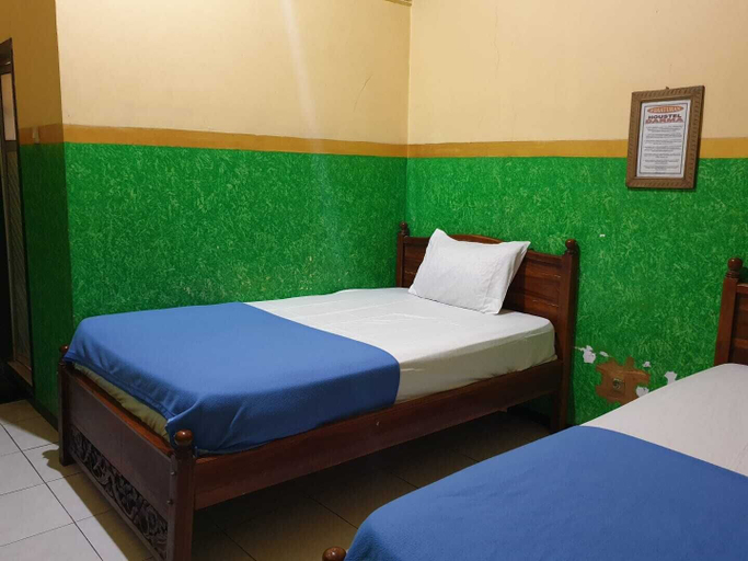 Bedroom 2, Hotel O Houstel Darma Syariah, Probolinggo