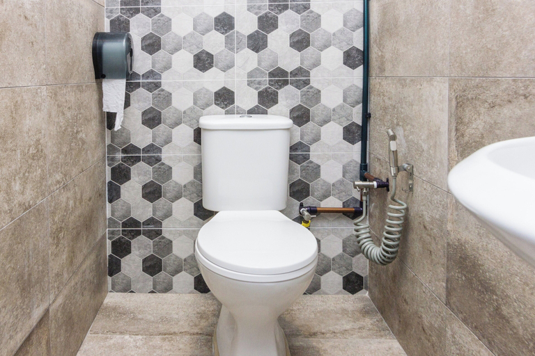 Bathroom 3, Great 5BR Garden Inn by uBook, Seberang Perai Utara