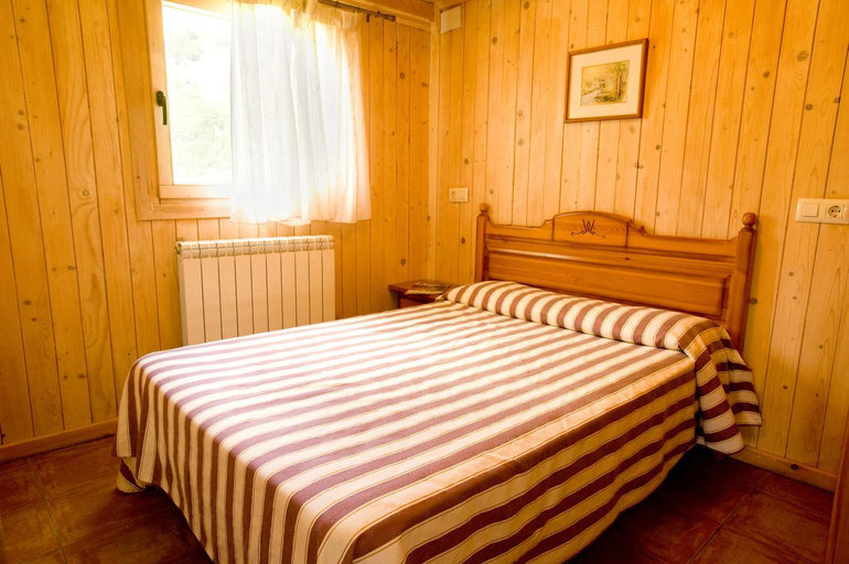 Bedroom 2, Bungalows La Borda d´Arnaldet, Huesca