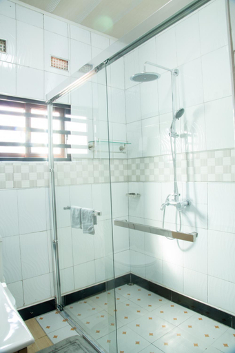 Bathroom 2, Hillview Elegant Residential Suites, Lusaka