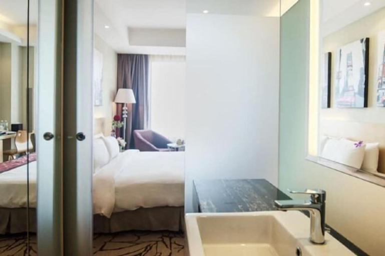 Bedroom 14