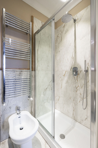 Bathroom 5, Palazzo Pazzi Vitali Luxury Apartments In Florence., Florence