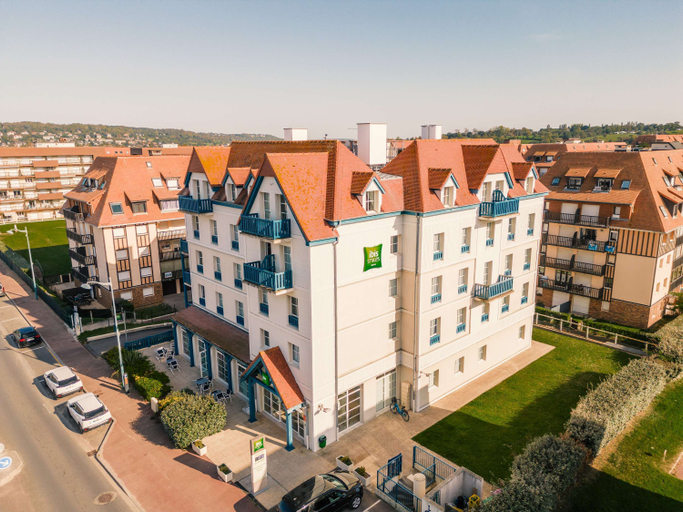 Exterior & Views 5, ibis Styles Deauville Villers Plage, Calvados
