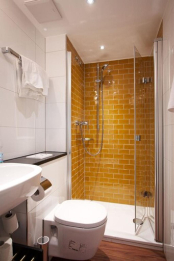 Bathroom 9
