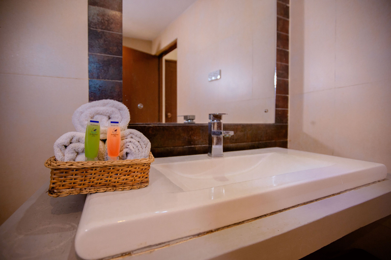 Bathroom 3, Lake Wind Resort, Thissamaharama