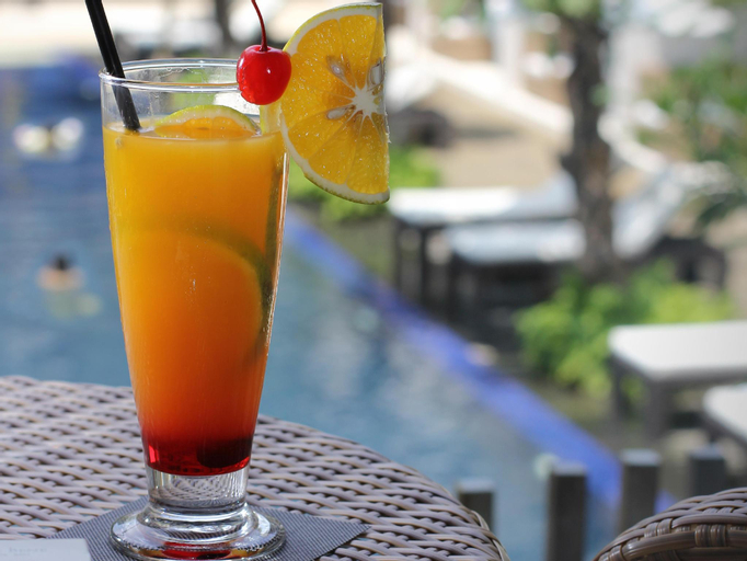 Food & Drinks