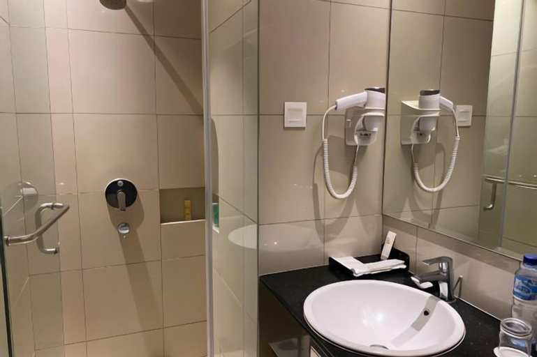 Bathroom 5
