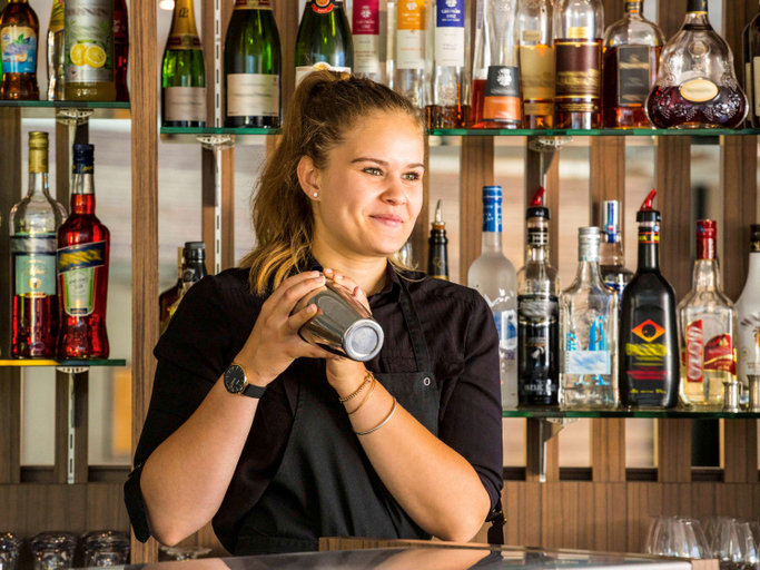 Food & Drinks 5, Mercure Orange Centre, Vaucluse