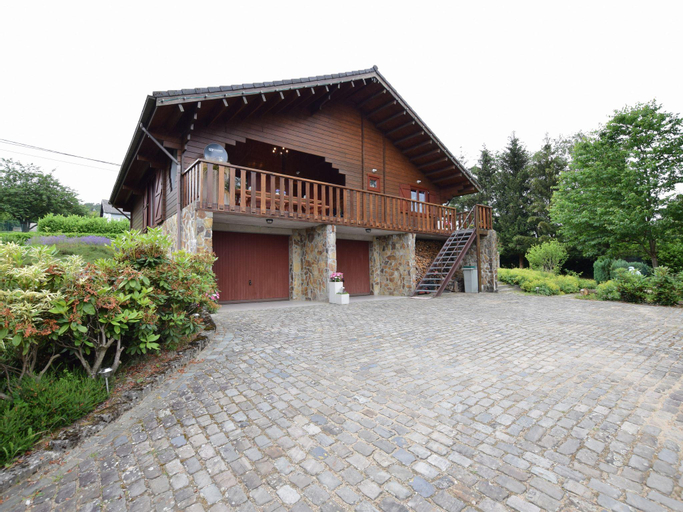 Splendid Chalet in Durbuy with Garden, Namur