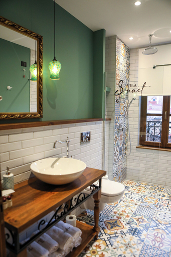Bathroom 3, Vila Sonnet, Korçës
