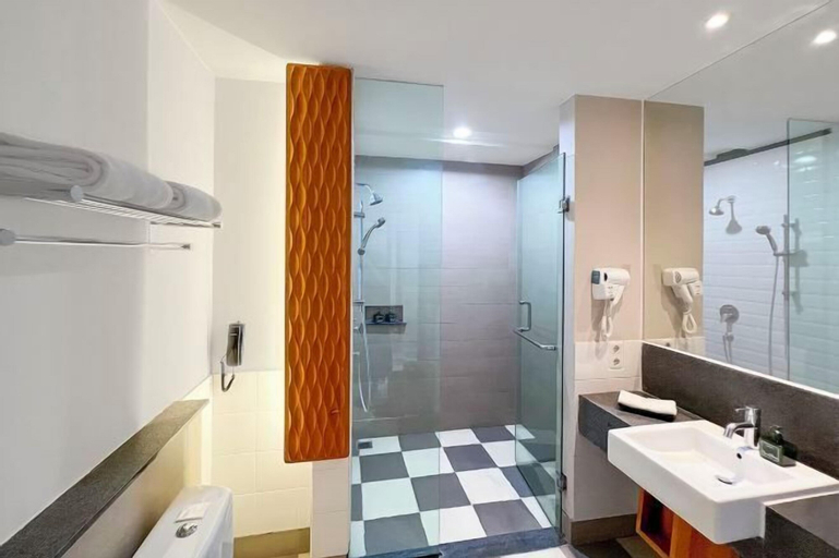 Bathroom 22