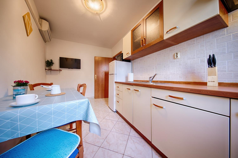 Others 2, Apartments Marinkovic Komiza, Komiža