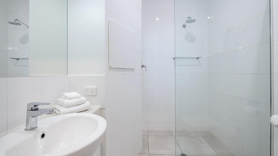 Bathroom 2, Endless Summer Resort, Maroochy - Coastal North