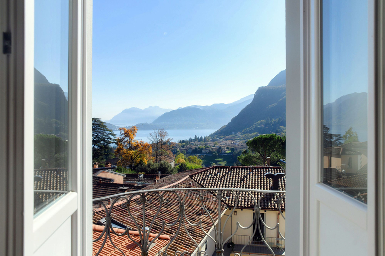 Others 5, Villa Viviana, Como