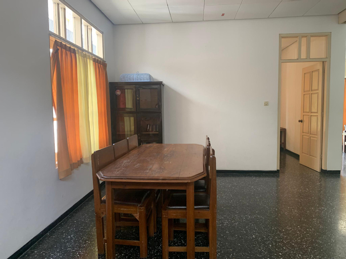 Dining Room 17