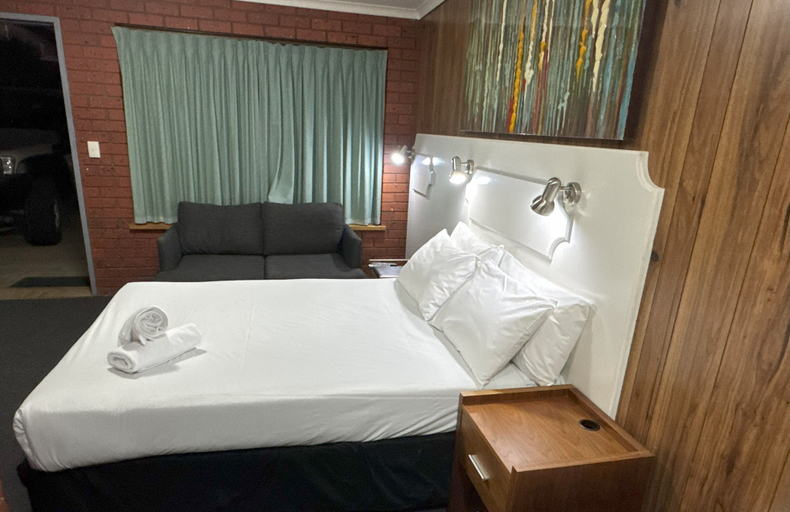 Bedroom 3, Pastoral Hotel Motel Echuca CBD, Campaspe - Echuca