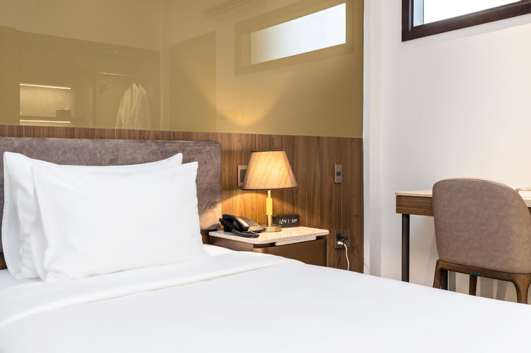 Bedroom 12