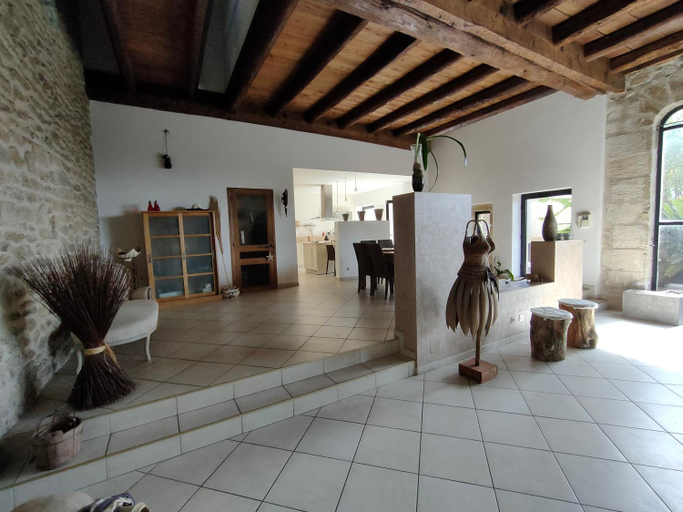 Others 4, Ancienne tonnellerie, Gard