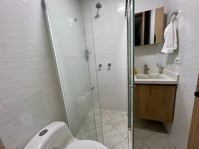 Bathroom 3, Guayacan, Guatapé