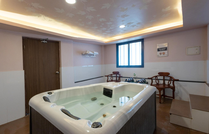 Bathroom 5