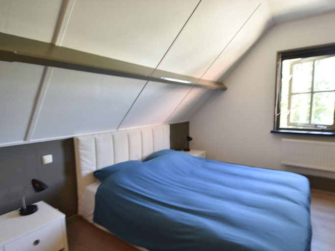 Bedroom 2, Pet-friendly Apartment in Sint Maartensbrug, Zijpe
