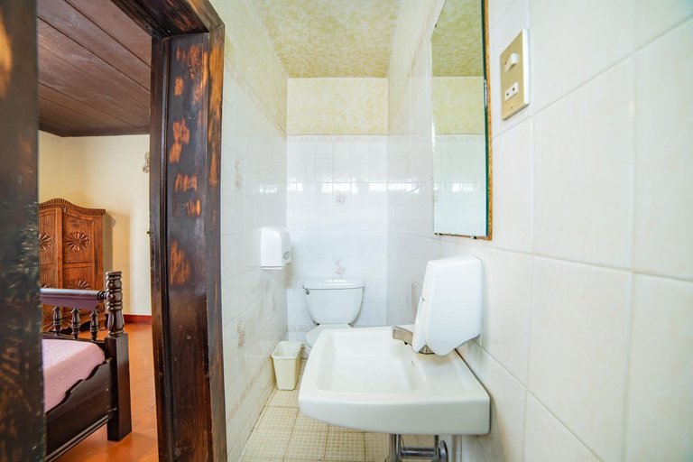 Bathroom, La Quinta Santa Lucia, Antigua Guatemala