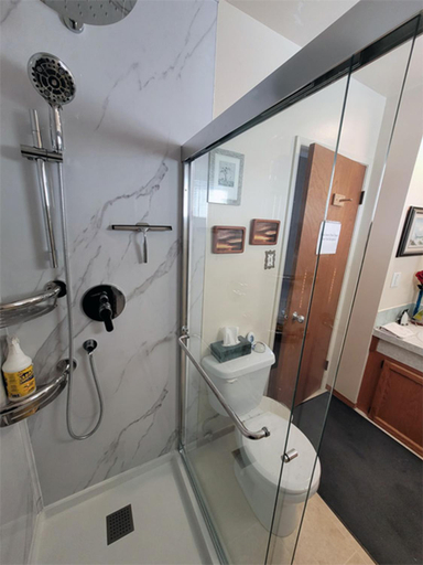 Bathroom 2, The Dewberry Homestay B&B, Division No. 11
