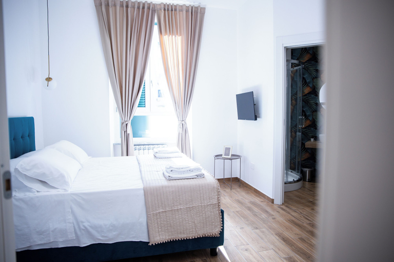 Bedroom 4, Dimora Diaz B&B, Napoli